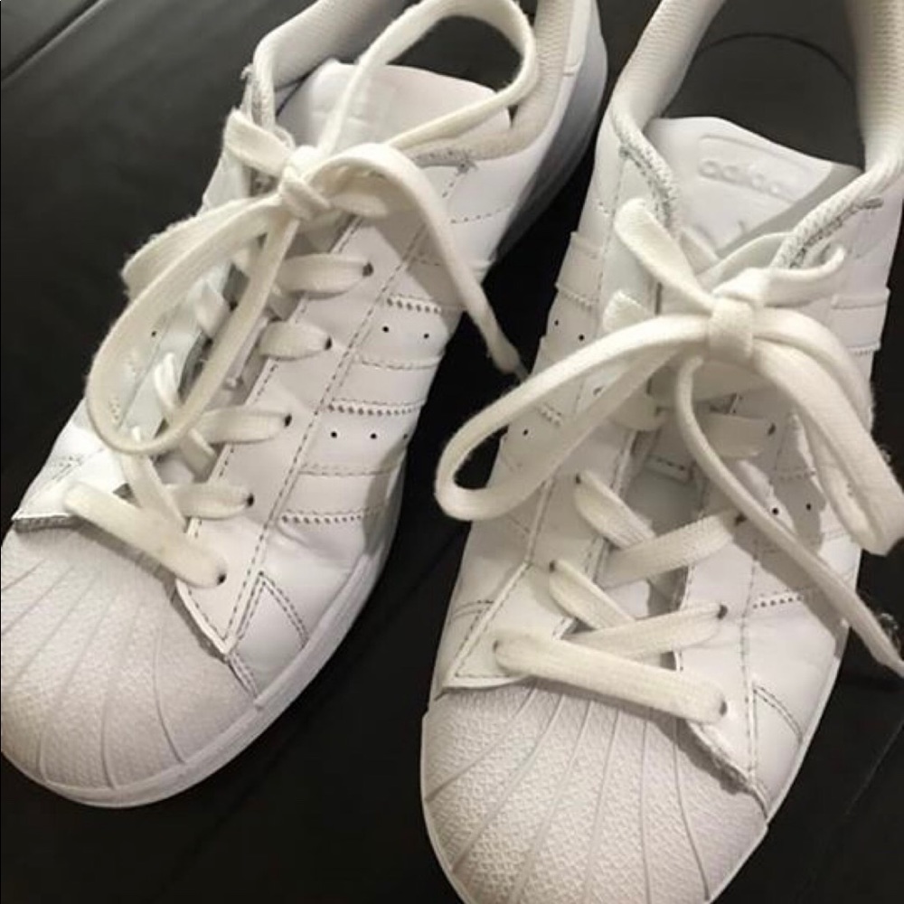 Adidas Superstar (All White)